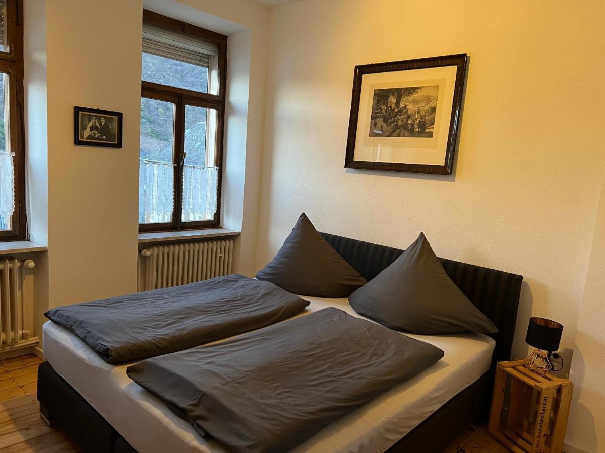 Weingut Gaestehaus Bach Кохем Екстериор снимка