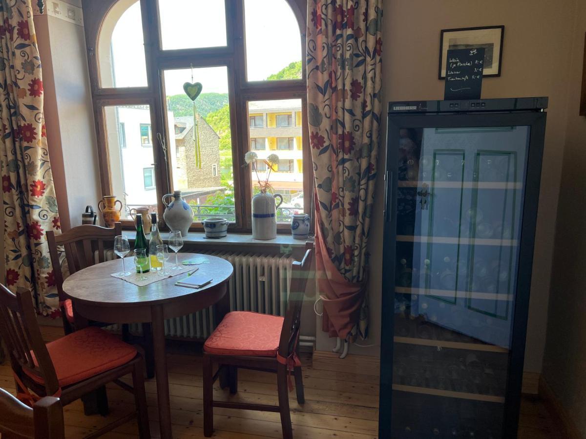 Weingut Gaestehaus Bach Кохем Екстериор снимка